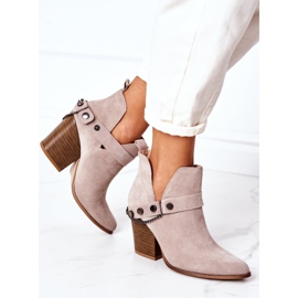 Stivaletti in pelle scamosciata su un bar Lewski Shoes 2880 Cappuccino beige 2