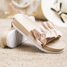 SHELOVET Pantofole Beige Sulla Piattaforma 1