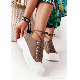 Sneakers da donna sulla piattaforma verde Travel Time 2