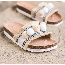 SHELOVET Pantofole alla moda con pompon beige 1