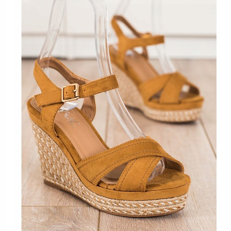 SHELOVET Sandali eleganti su zeppa marrone 1
