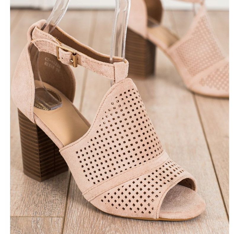 SHELOVET Sandali traforati costruiti beige 1