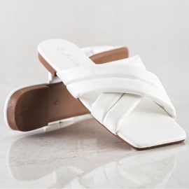 Mannika Comode pantofole in ecopelle bianca 1