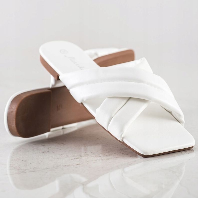 Mannika Comode pantofole in ecopelle bianco 1