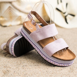 Ideal Shoes Sandali in pelle scamosciata sulla piattaforma viola 1