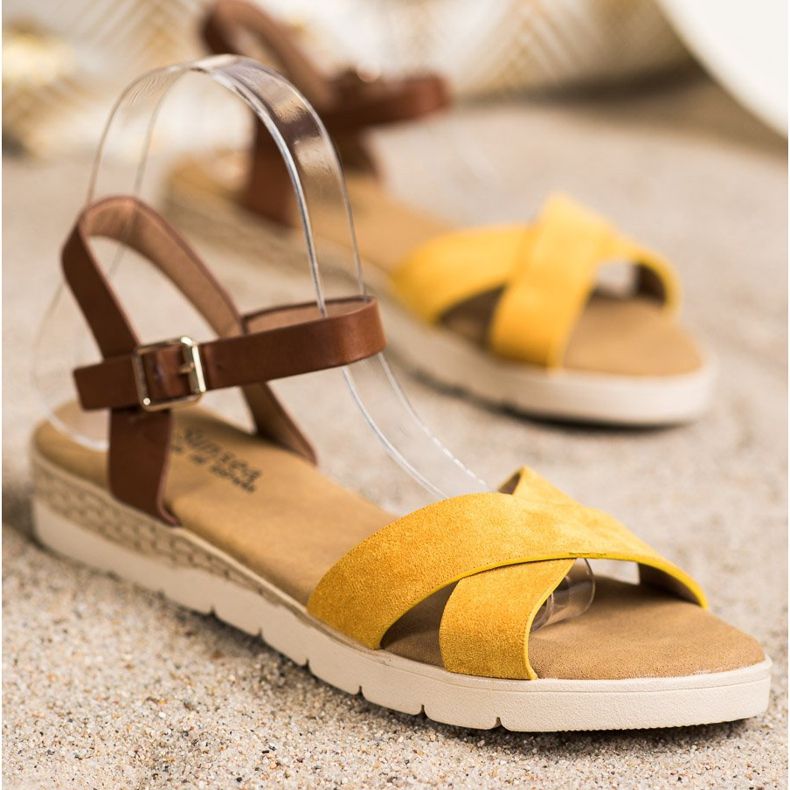 SHELOVET Sandali casual con fibbia marrone giallo 1