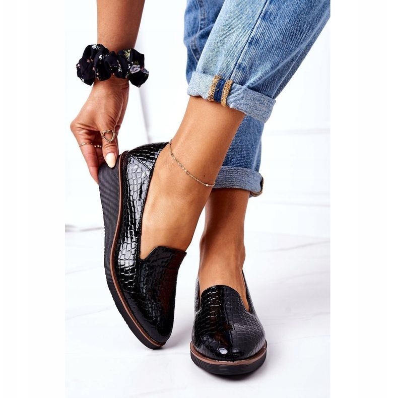 Scarpe Laccate Su Zeppa Vinceza 10675 Nero 2