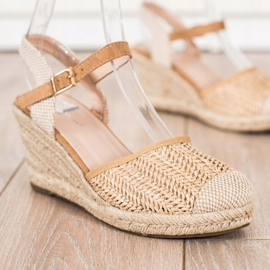Sweet Shoes Espadrillas traforate sulla zeppa beige marrone 1