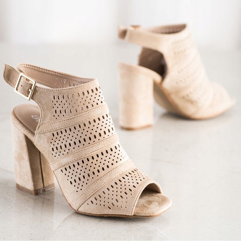Renda Sandali traforati su un palo beige 1