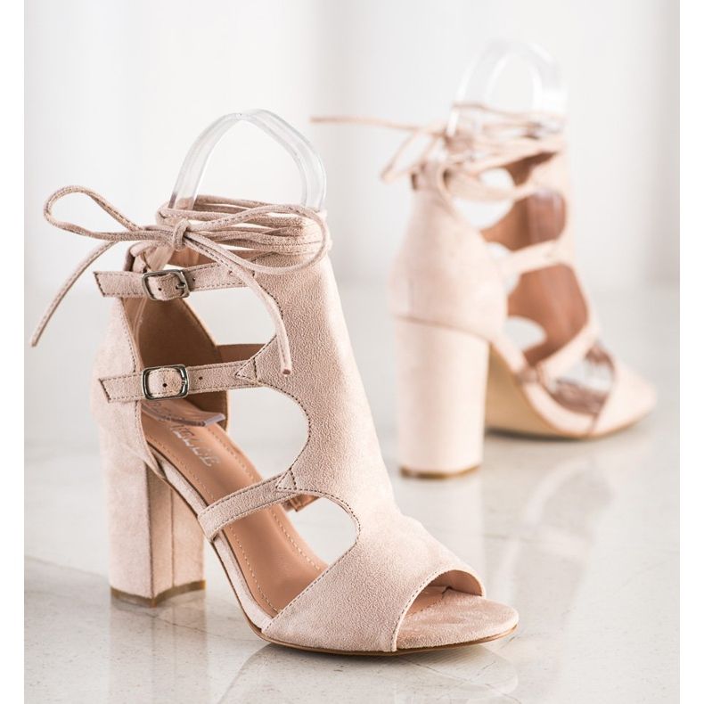 Bestelle Sandali chiusi con un legame beige 1