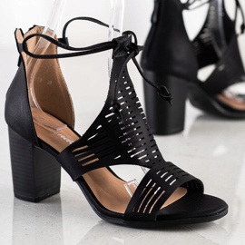 Renda Sandali traforati con rilegatura nero 1