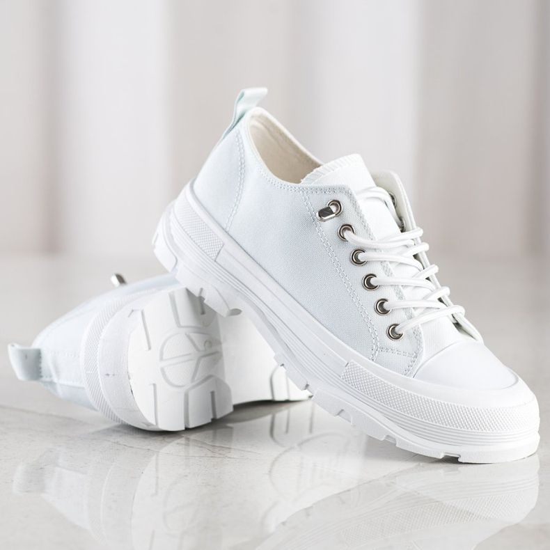 Sabatina Sneakers alla moda sulla piattaforma bianco 1