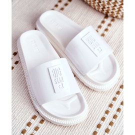 Pantofole da donna Big Star sulla piattaforma bianche FF274812 bianco 4