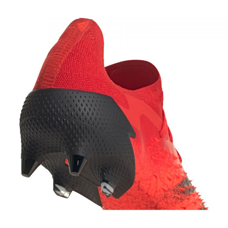 Scarpe da calcio Adidas Predator Freak.1 Low Sg M FY6267 rosso nero rosso 1