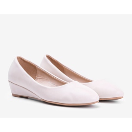 Décolleté beige sulla zeppa bassa Adiess 1