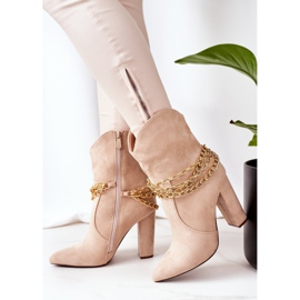 PS1 Stivali caldi su un post Beige Good Impression 1