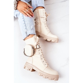 PS1 Caldi lavoratori con rene beige guardami 1