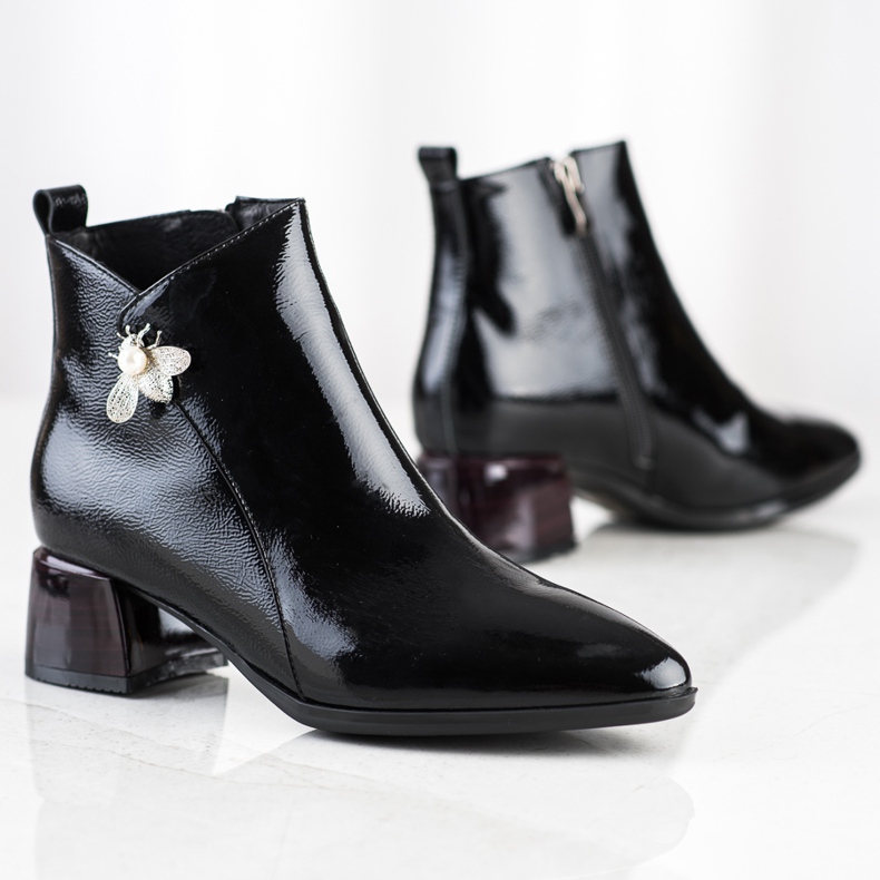 ARTIKER Eleganti stivali in pelle con ornamento nero 1