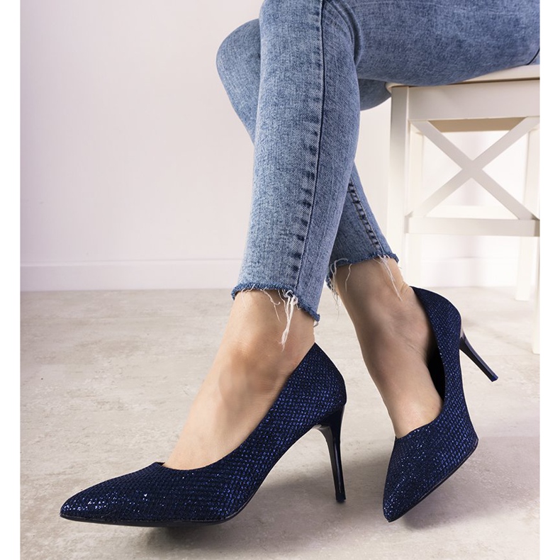 Décolleté lucide blu navy di Dolche 1