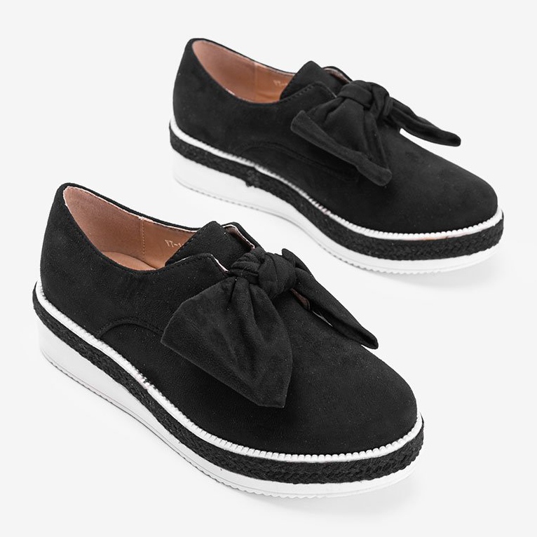 Scarpe nere su una spessa suola Sindri nero 1