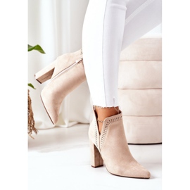 PS1 Stivali caldi su una barra Beige Sally 1