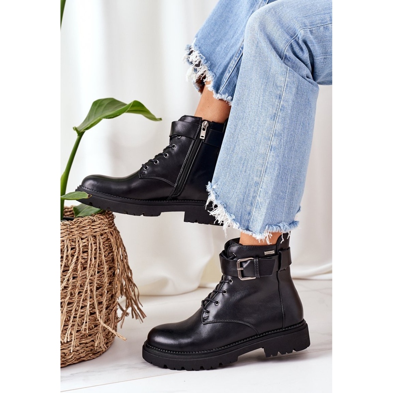 Jeans da donna isolati Workers Cross Jeans EE2R4086C Nero 2