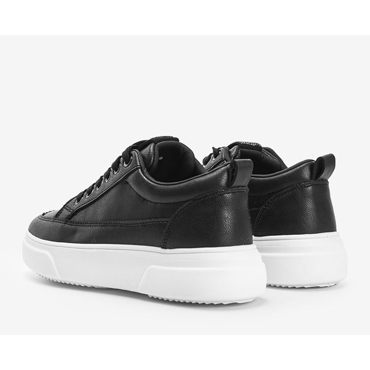 Sneakers nere su una spessa suola Aruba nero 1