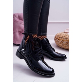 Stivali da donna con tacco piatto laccati neri Nicole 2420 nero 1