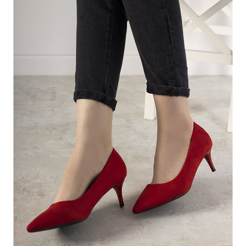 Décolleté rosse con tacco basso di Ferri rosso 1