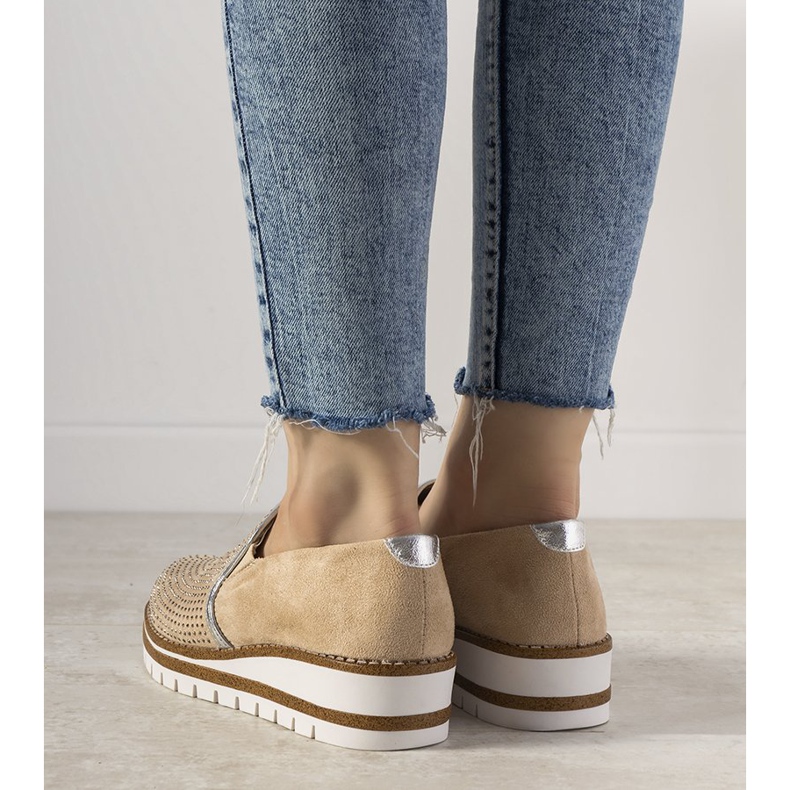 Scarpe slip-on argento con borchie GF-FD9 beige 1