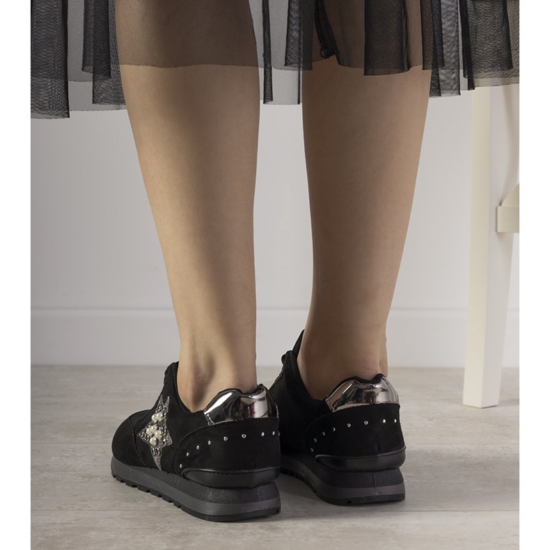 Sneakers sportive nere decorate con borchie Ruler nero 1