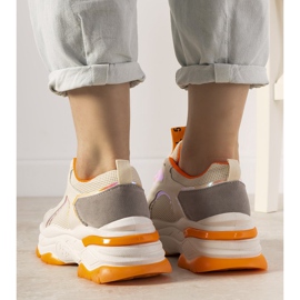 Sneakers bianche con inserti Freedom olografici bianca arancia 1