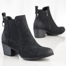 J. Star Stivali comodi su un post basso nero 1