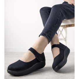 Scarpe nere su una spessa suola Lumen nero 1