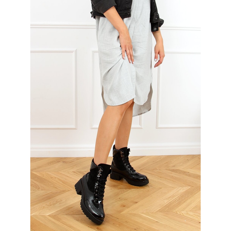 Stivali su una suola spessa KL-757 Black nero 1