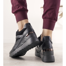 Sneakers nere con motivo a pelle di serpente di Halsey nero 1