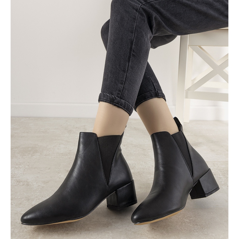Stivaletti neri da donna con elastico Solano nero 1