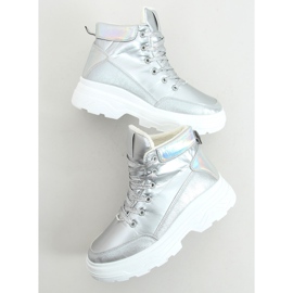 Scarpe sportive isolate argento FA-3357 Argento 1