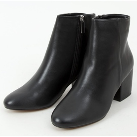 Stivali neri con tacco basso 9K6049-1PU Nero 1
