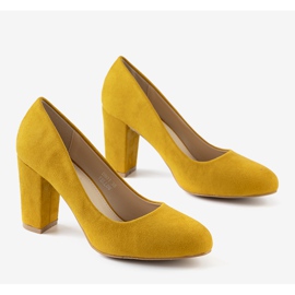 Décolleté di senape sul palo di Tahlia giallo 1