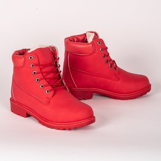 Le scarpe da trekking rosse di Jun rosso 1