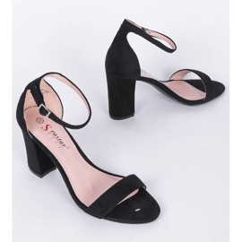 Sandali neri sul post di Bethany nero 1