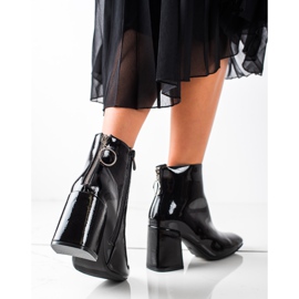Lucky Shoes Stivali laccati sul post nero 1