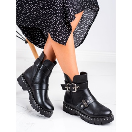 Janessa lavoratori con jet nero 1