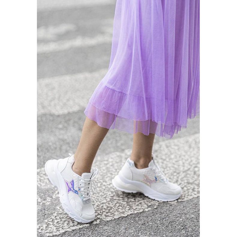 Sneakers bianche da ragazza moderna grigio 1