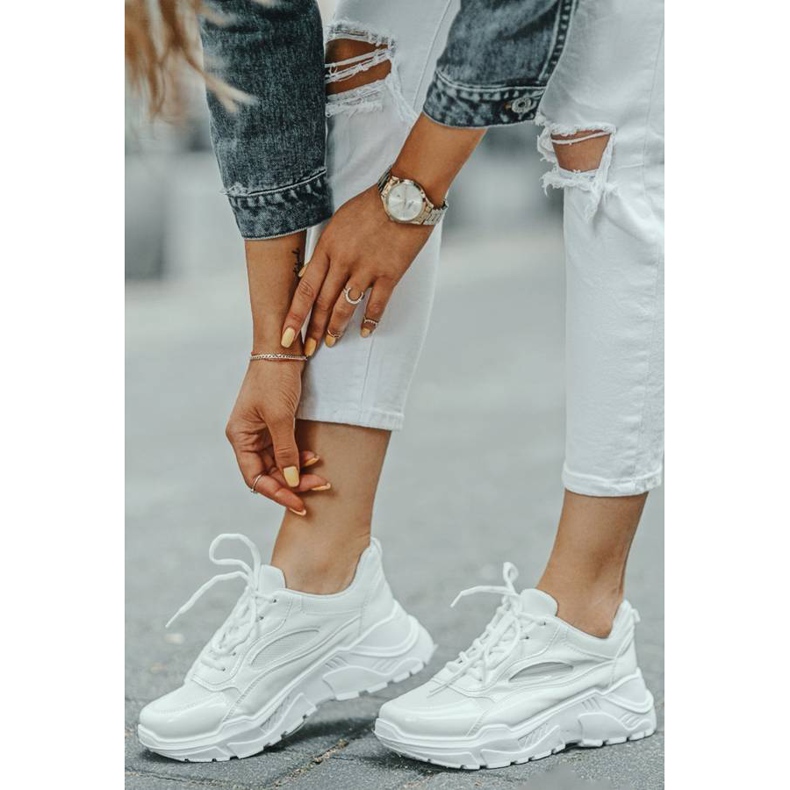 Sneakers bianche sulla piattaforma Serena bianca 1