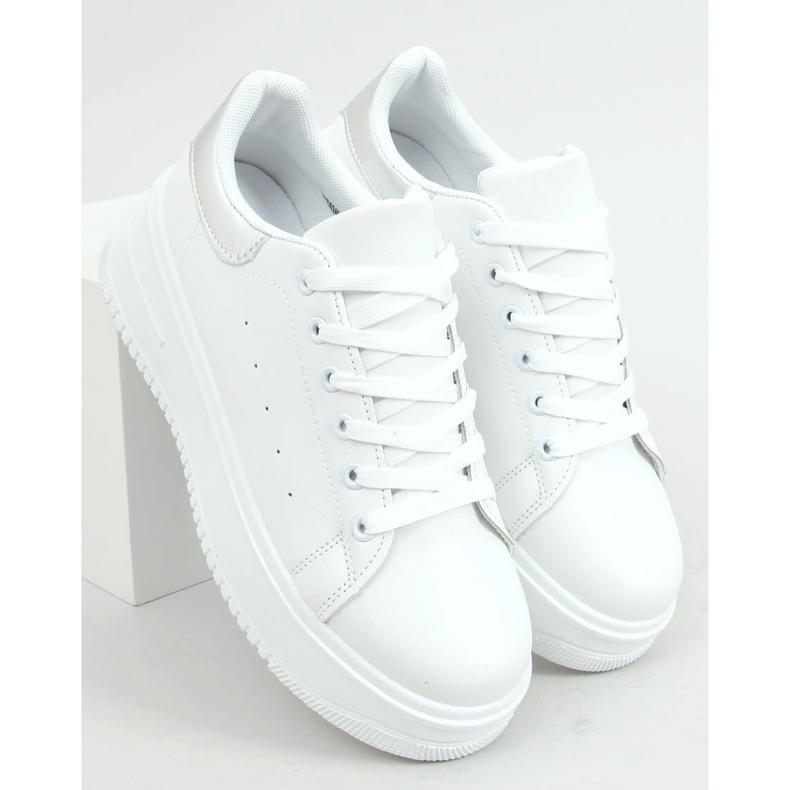 Sneakers da donna bianche T0YD8240-5 WHITE/SILVER bianca d'argento 2