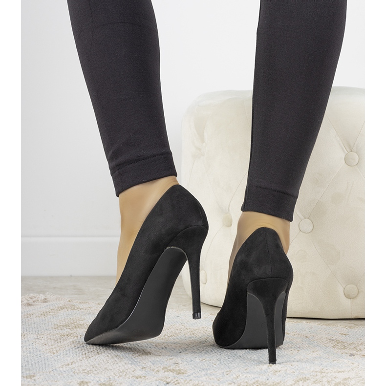 Classiche scarpe col tacco Hyirnar nere in camoscio nero 1