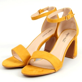 Sandali con tacco alto 8741 Giallo 2