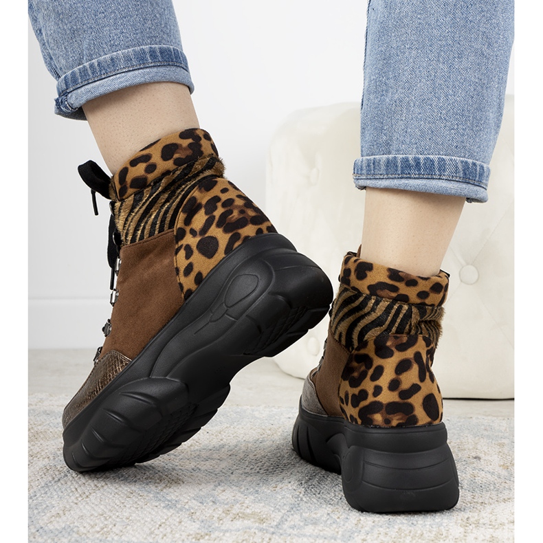 Sneakers invernali marroni con tema animalier Cesaria marrone 1